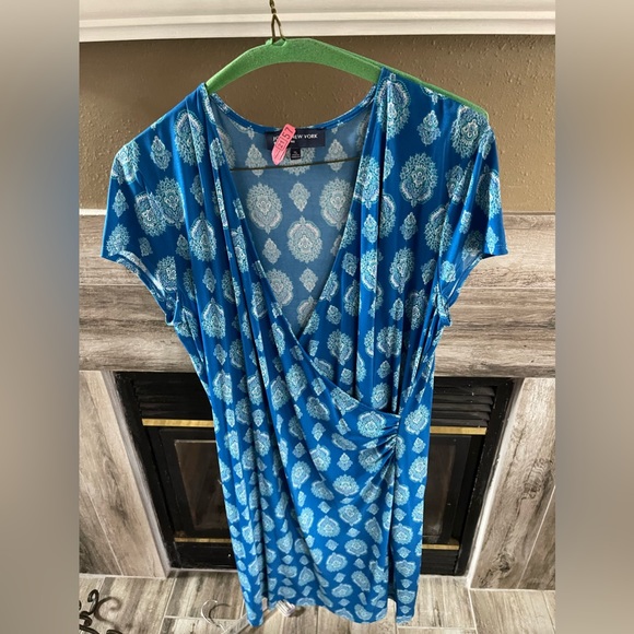 Wrap dress. Lightweight 🩵 - Picture 1 of 2